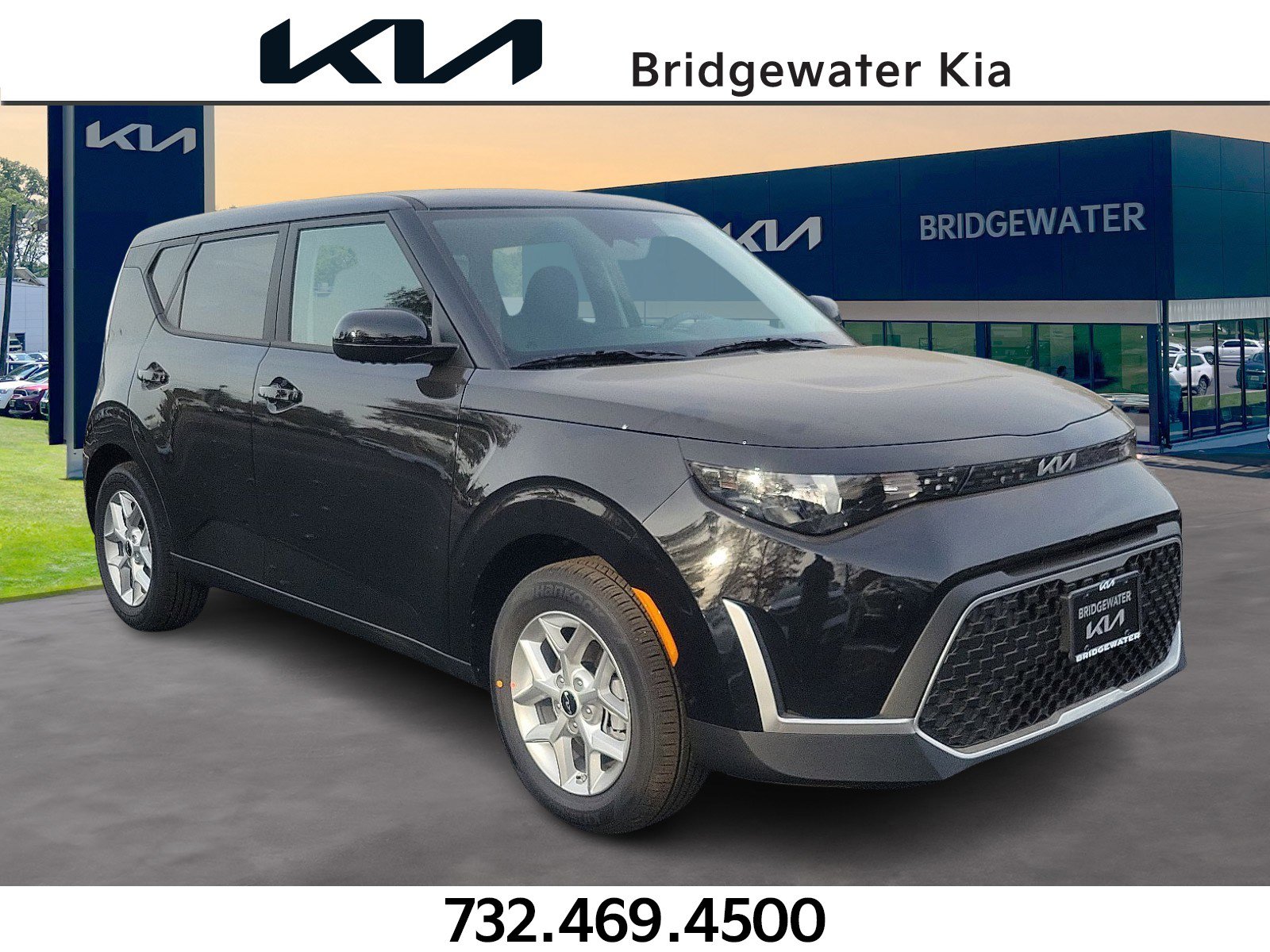 2025 Kia Soul LX's photo