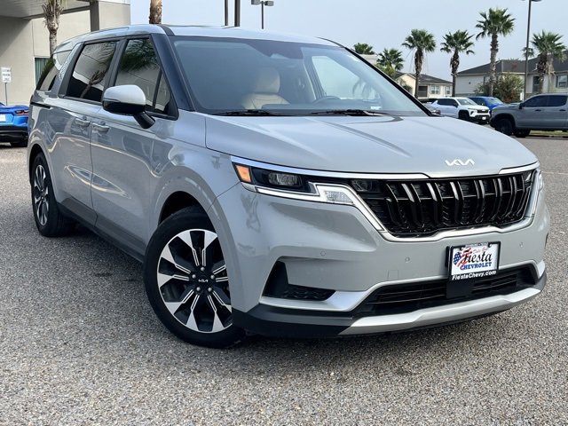 2024 Kia Carnival EX's photo