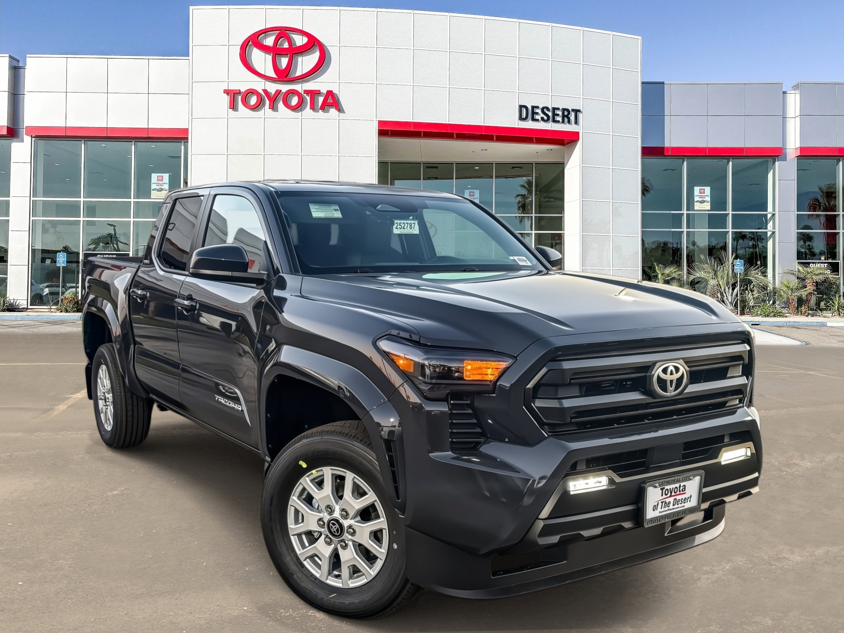 2025 Toyota Tacoma SR5's photo
