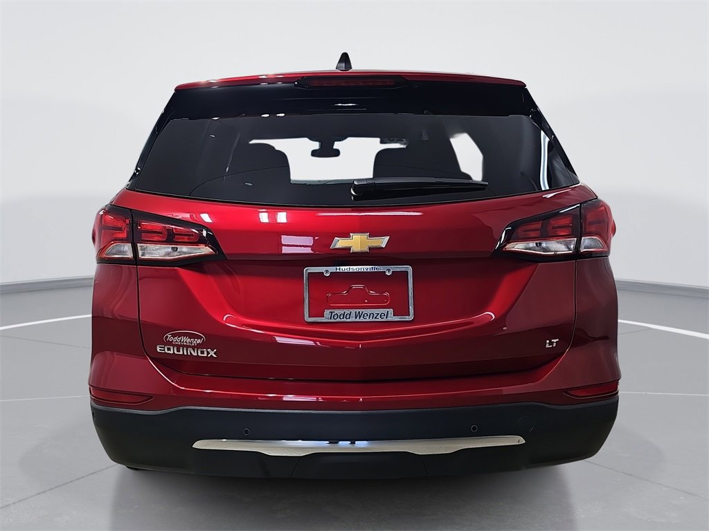 2023 Chevrolet Equinox LT photo 2
