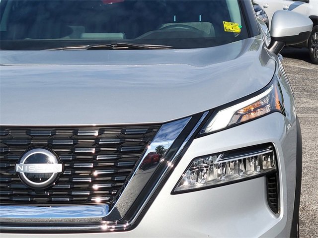 2022 Nissan Rogue SV photo 7