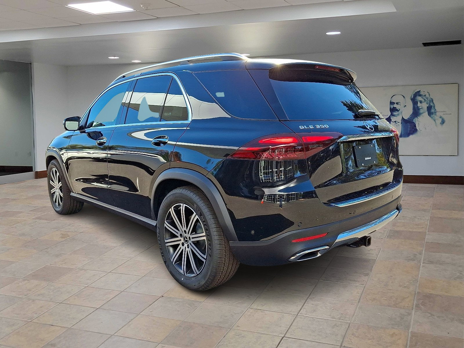 2026 Mercedes Benz GLE 350 4MATIC photo 2