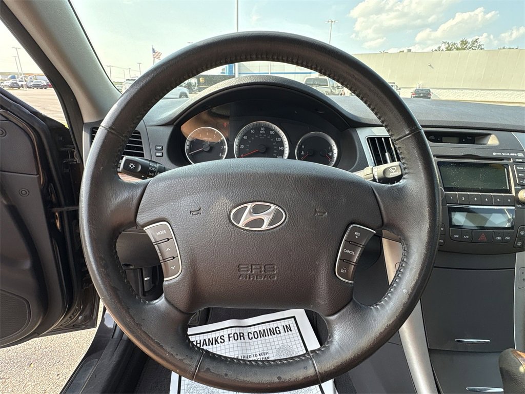2010 Hyundai Sonata Limited photo 9