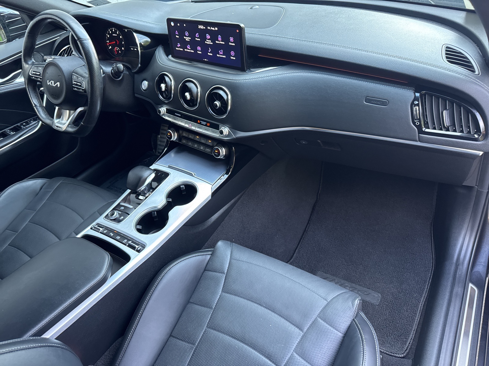 2023 Kia Stinger GT2 photo 7