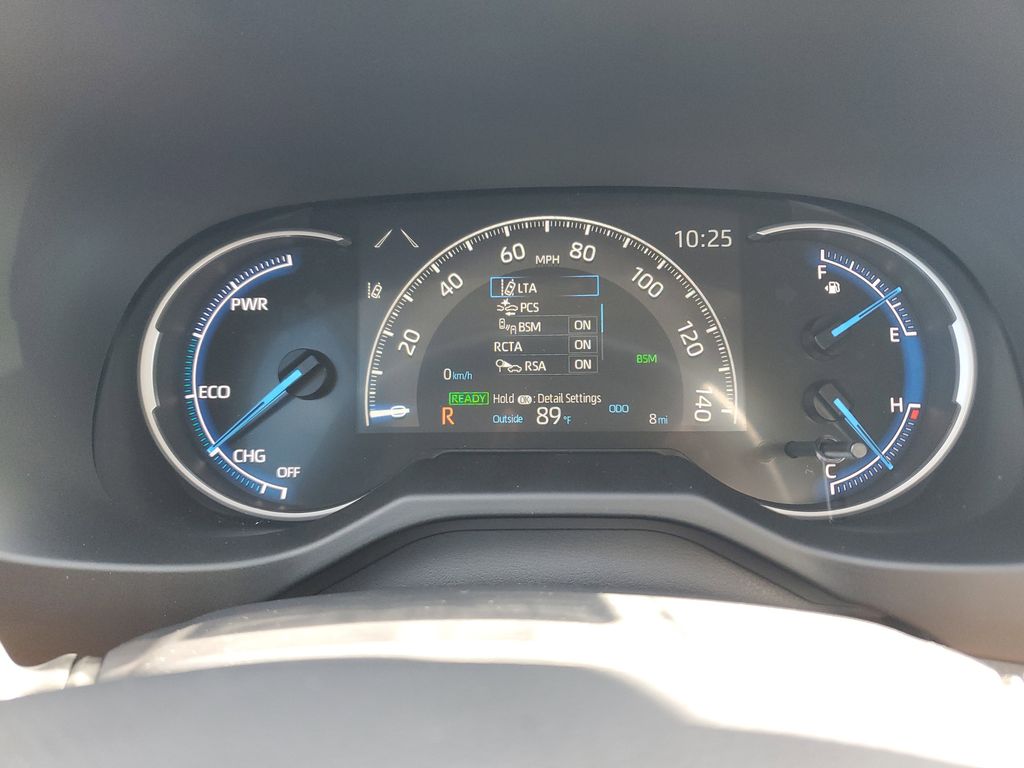 2025 Toyota RAV4 Hybrid XLE photo 19
