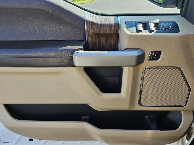 2020 Ford F-150 Lariat photo 28