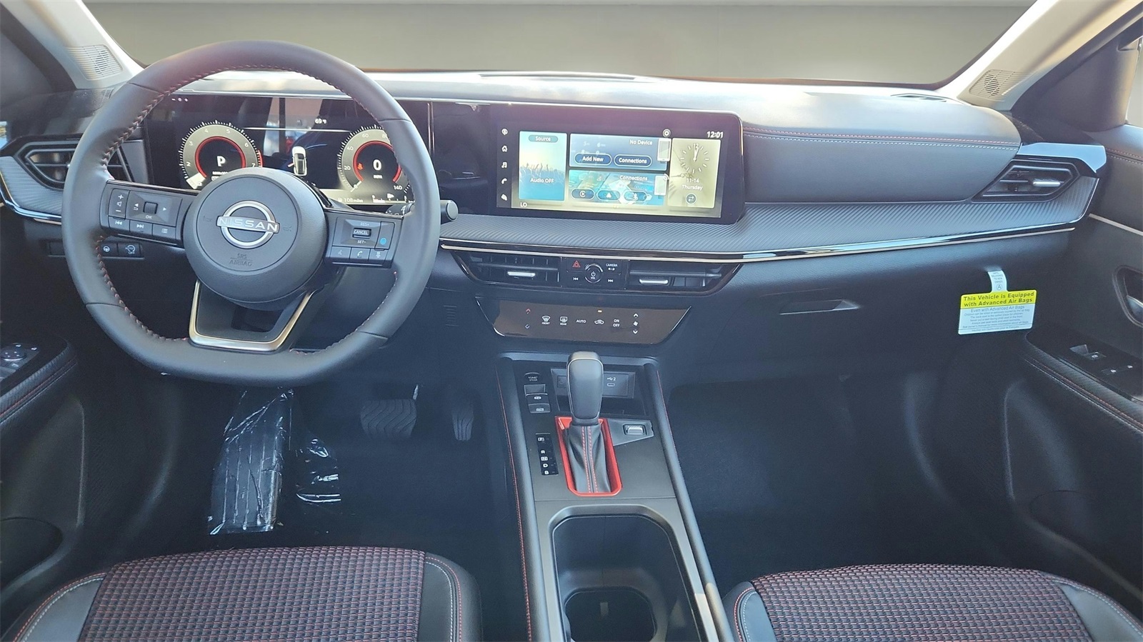 2025 Nissan Kicks SR photo 10