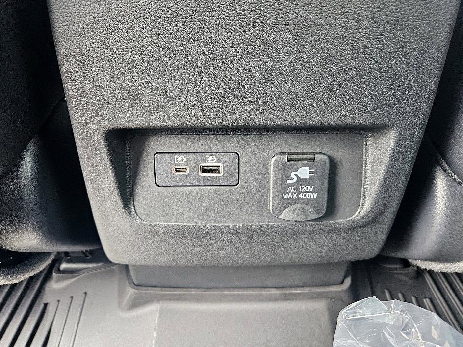 2025 Nissan Frontier Crew Cab PRO-4X photo 11