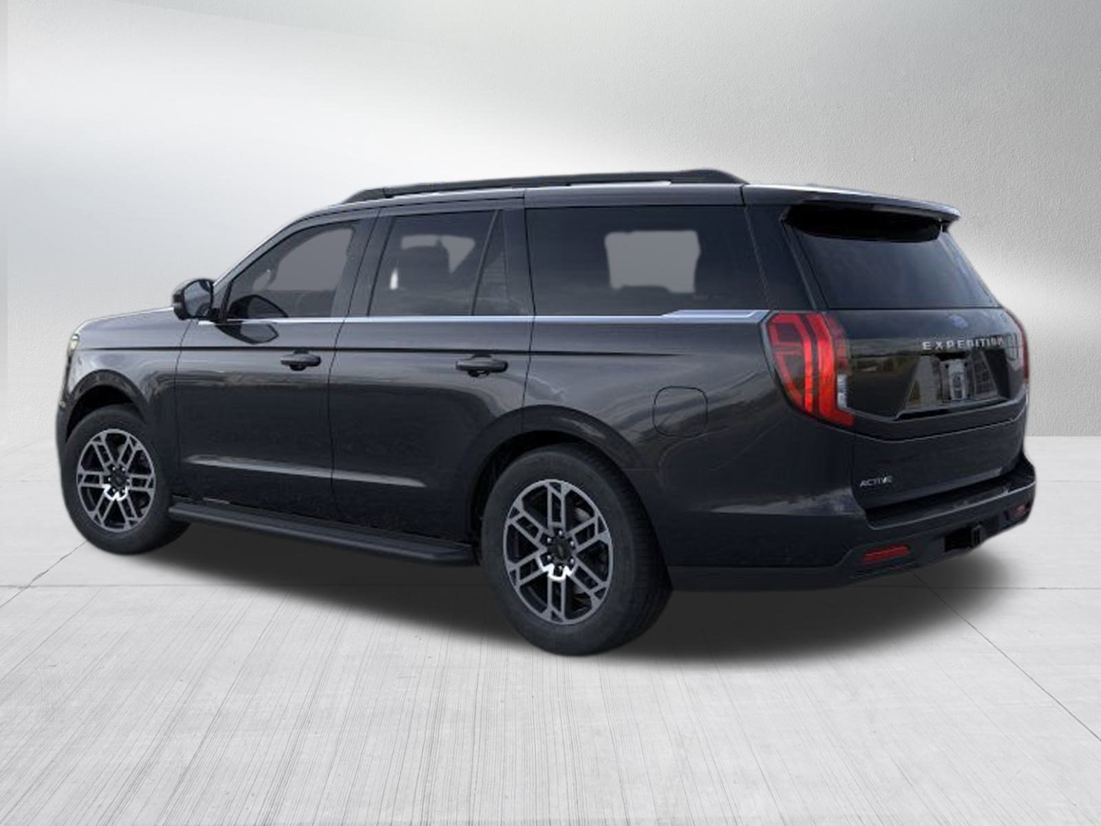 2025 Ford Expedition photo 4