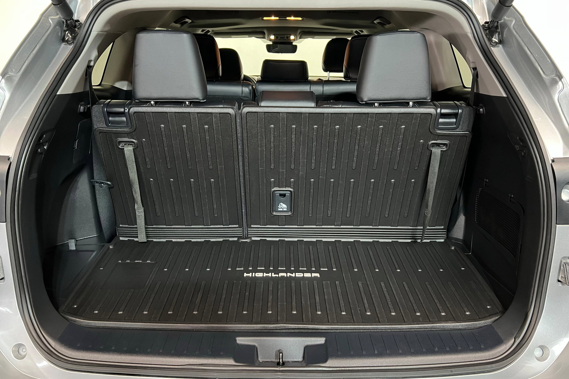2024 Toyota Highlander Hybrid XLE photo 23