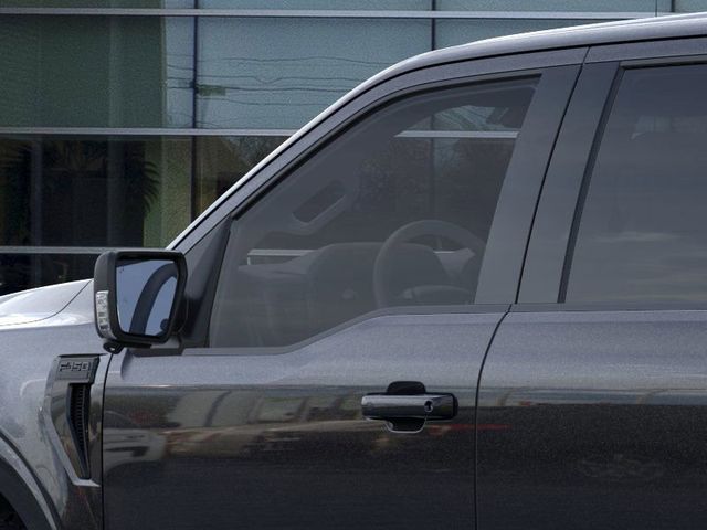 2025 Ford F-150 XLT photo 18