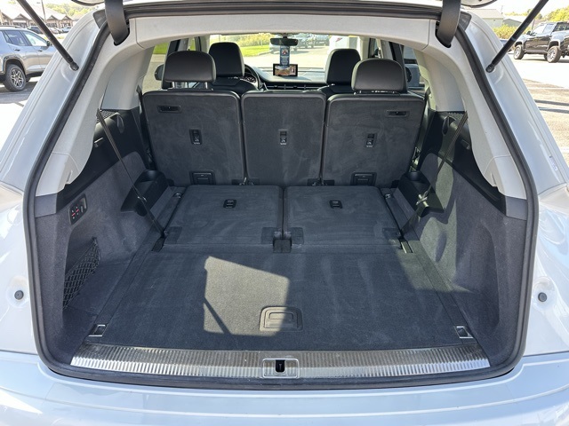 2019 Audi Q7 55 Prestige photo 17