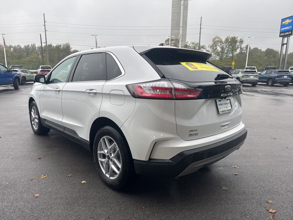 2023 Ford Edge SEL photo 5