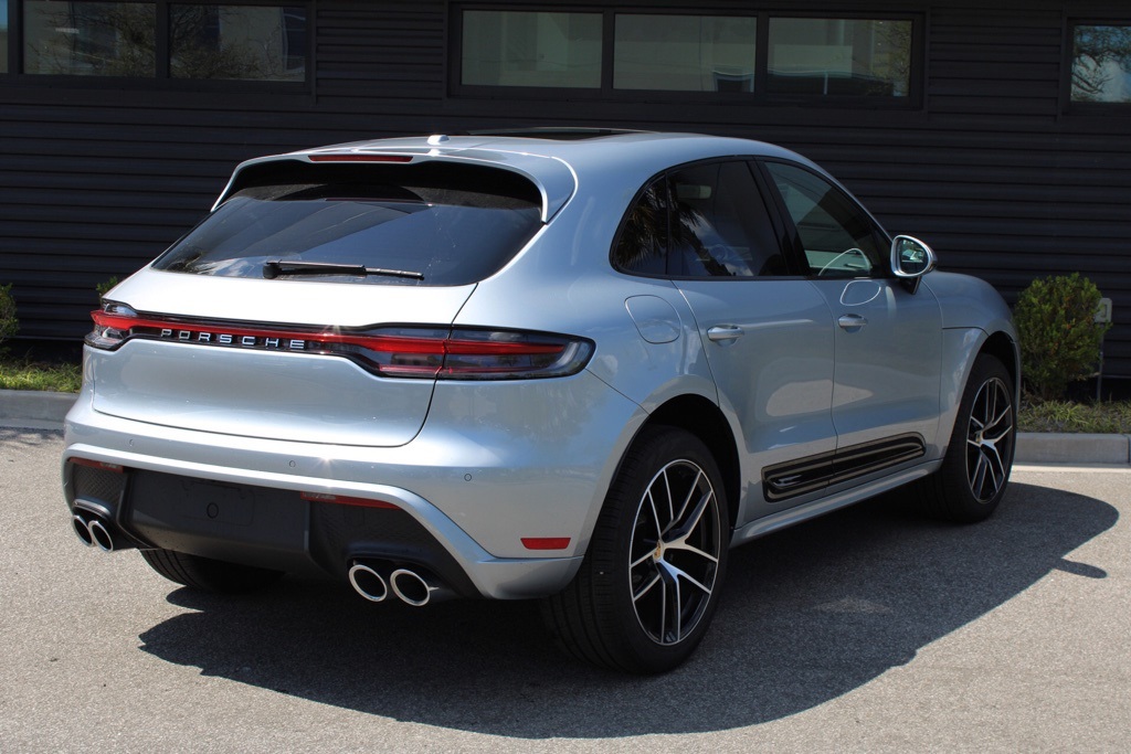 2024 Porsche Macan Base photo 7