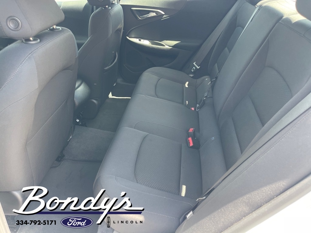 2023 Chevrolet Malibu LS photo 4