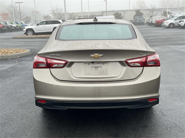 2024 Chevrolet Malibu Premier 2LT photo 4
