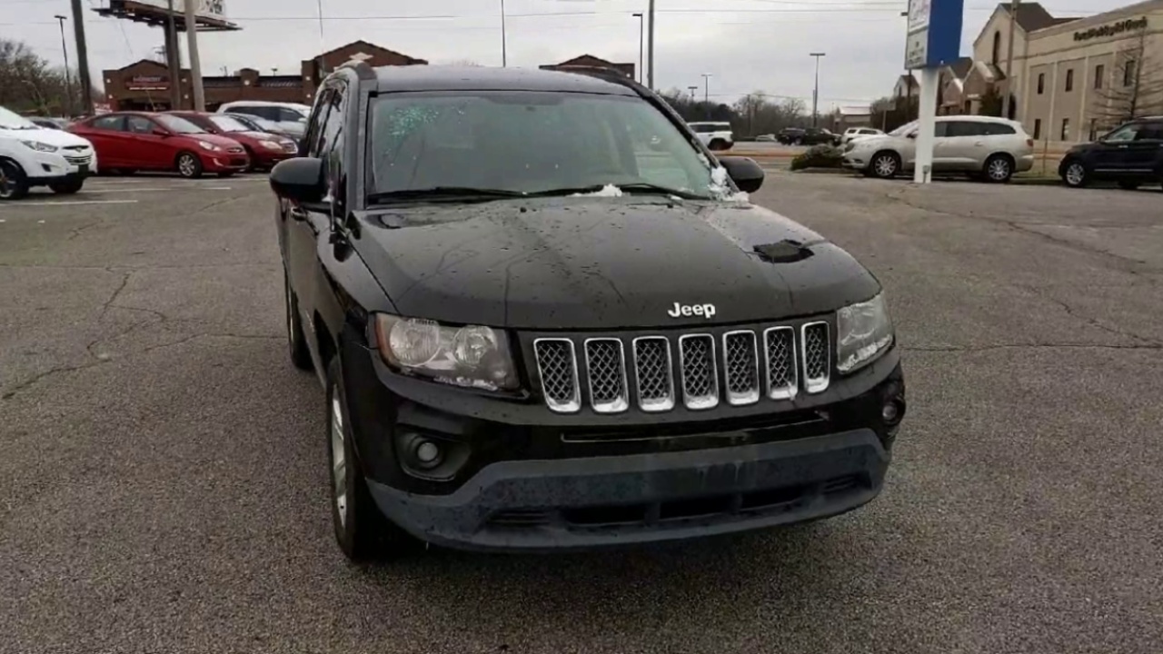 2016 Jeep Compass Latitude photo 3