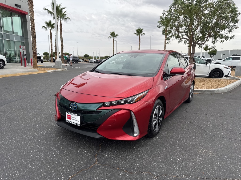 2018 Toyota Prius Prime Premium photo 2