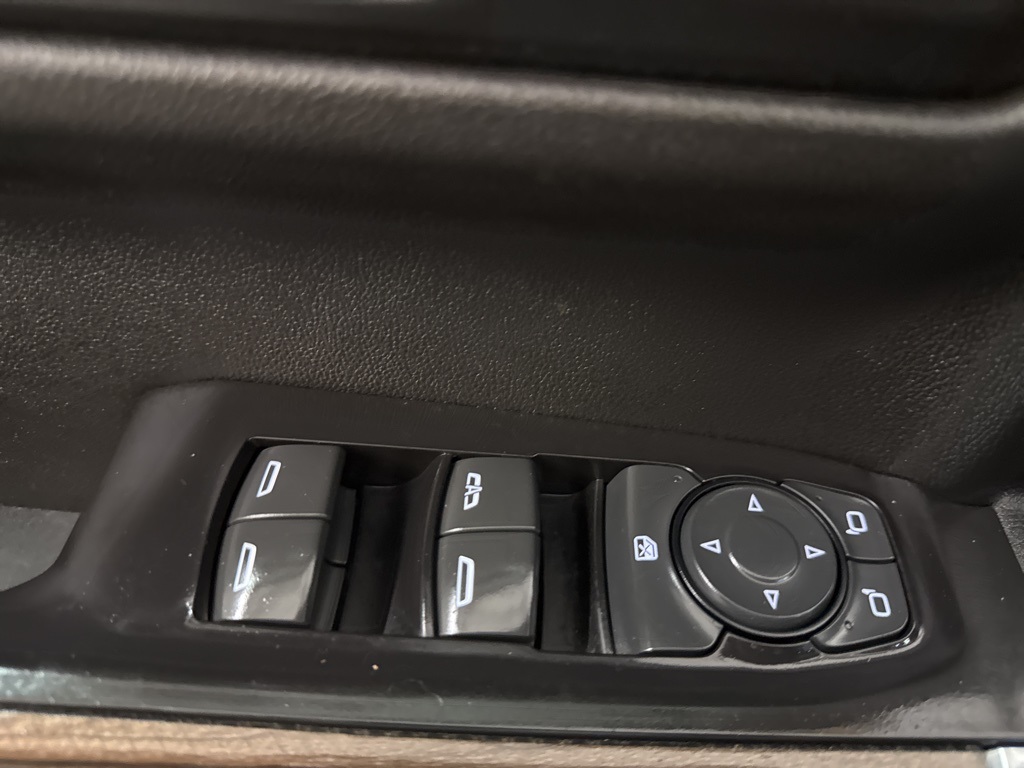 2020 Chevrolet Silverado 1500 RST photo 11