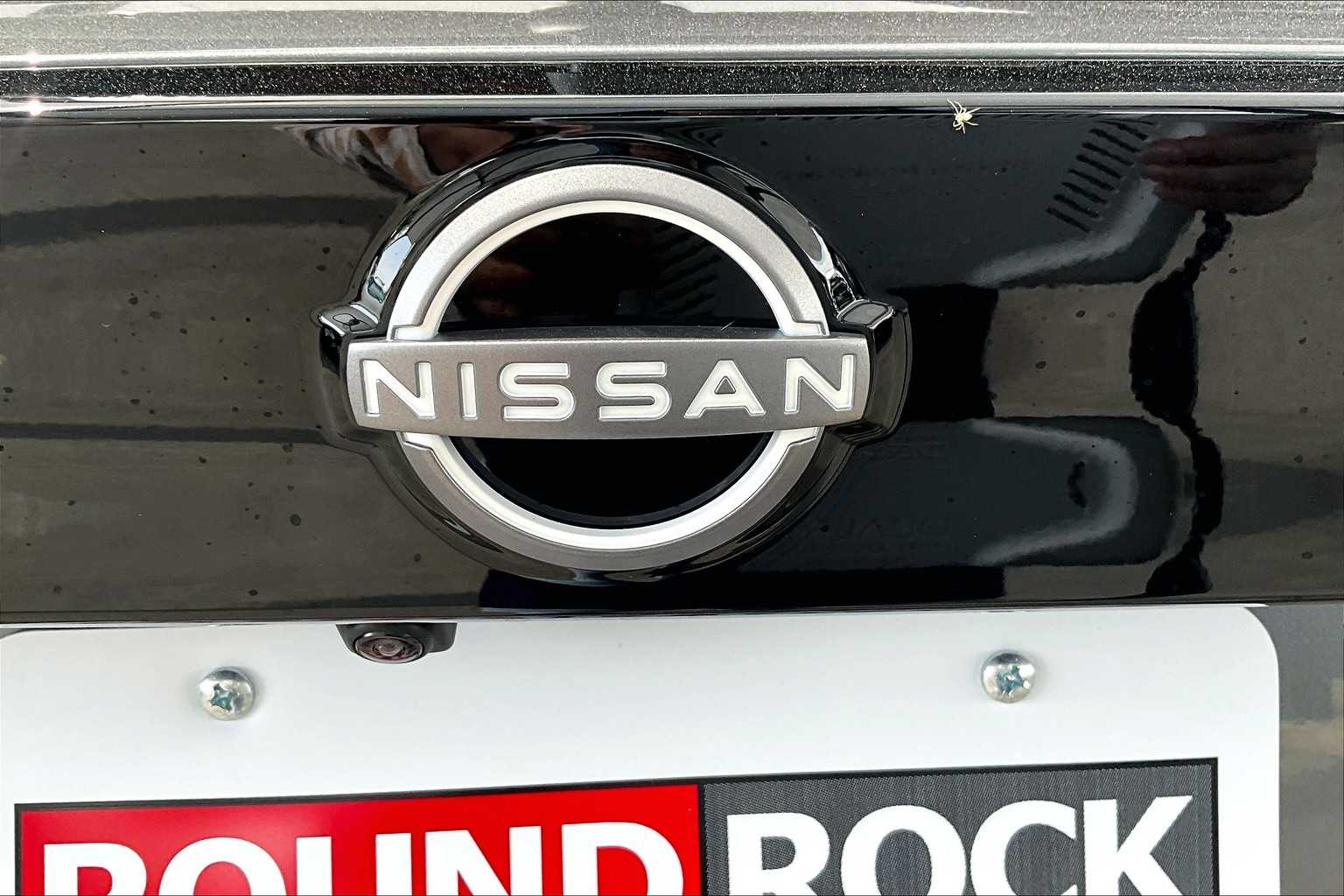 2025 Nissan Kicks SV photo 5