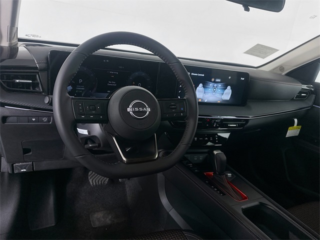 2025 Nissan Kicks SR photo 10