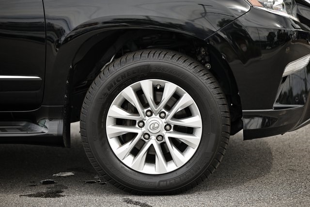 2019 Lexus GX 460 photo 2
