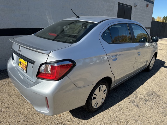2024 Mitsubishi Mirage G4 ES photo 3