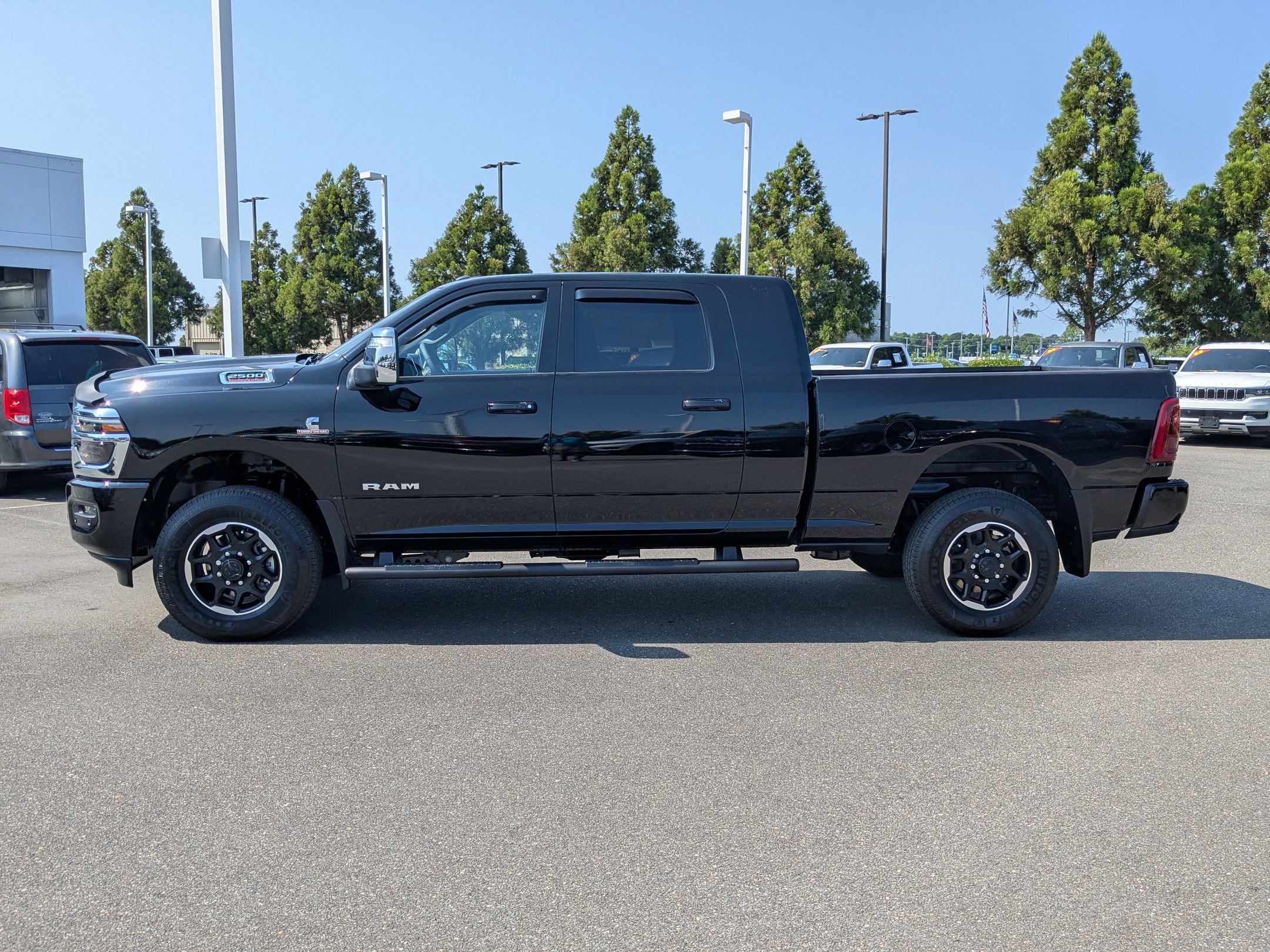 2025 Ram 2500 Laramie photo 7