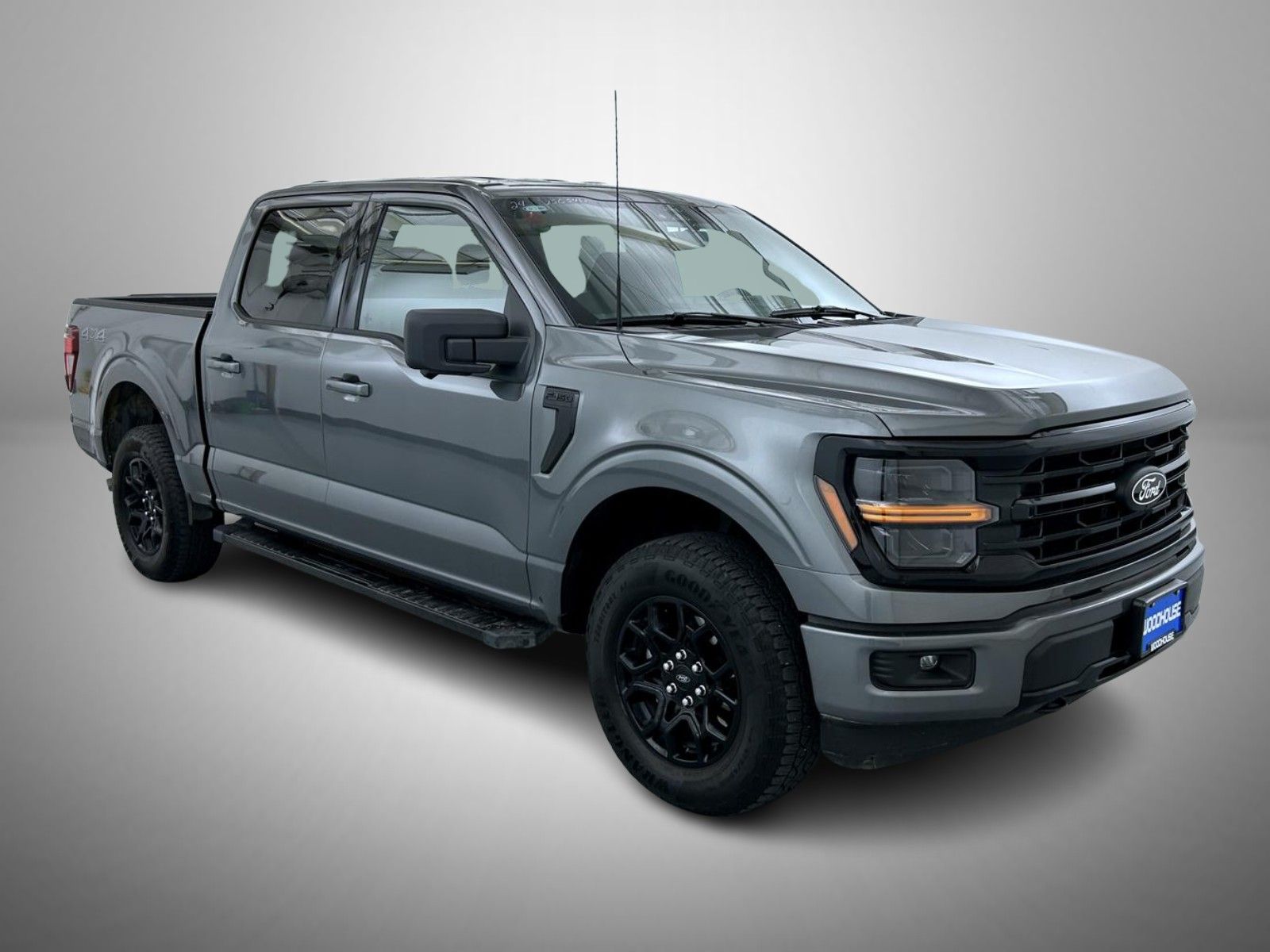 2024 Ford F-150 XLT photo 2