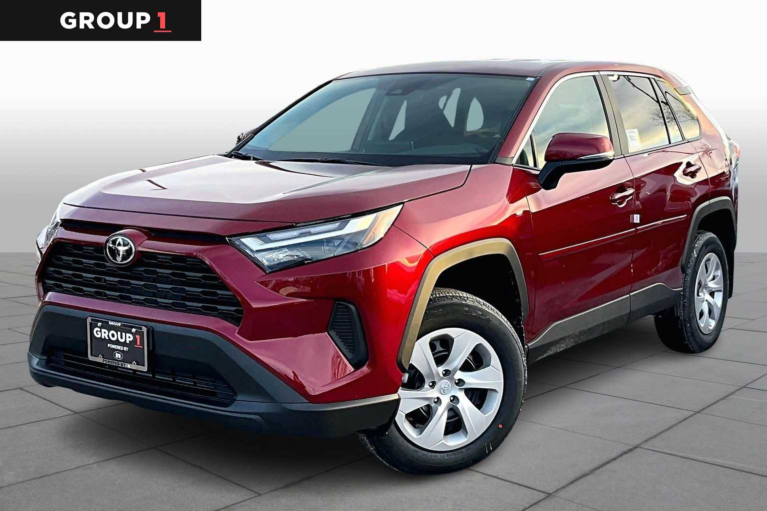 2025 Toyota RAV4 LE's photo