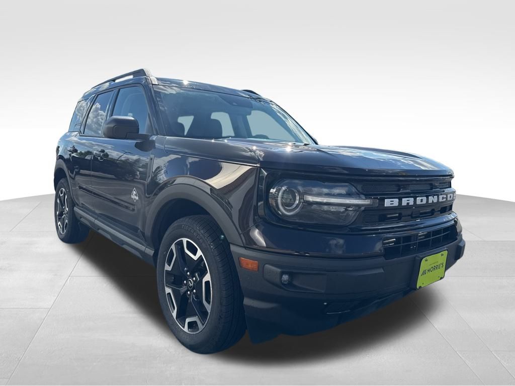 2021 Ford Bronco Sport Outer Banks photo 3