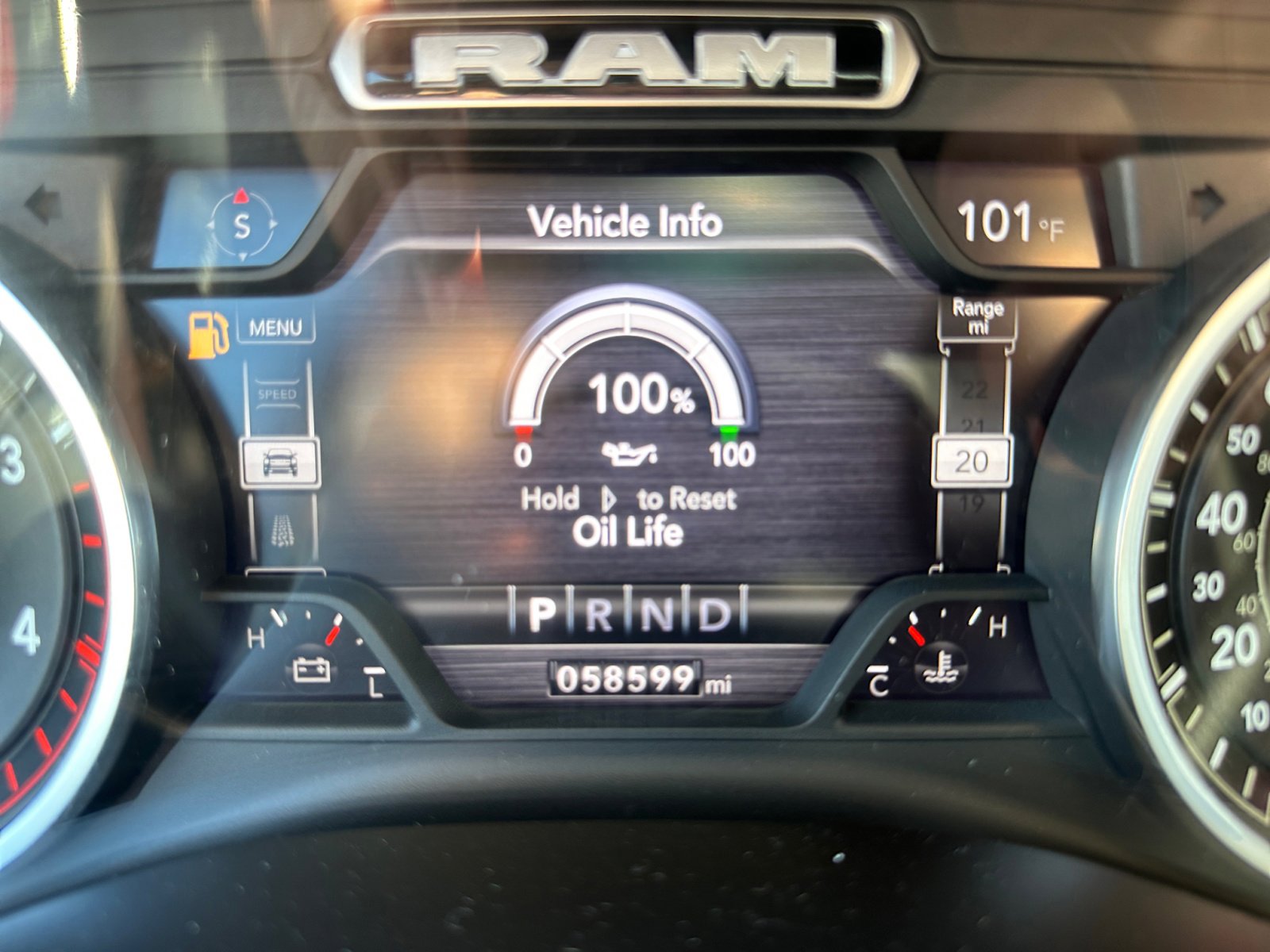 2022 Ram 2500 Laramie photo 2