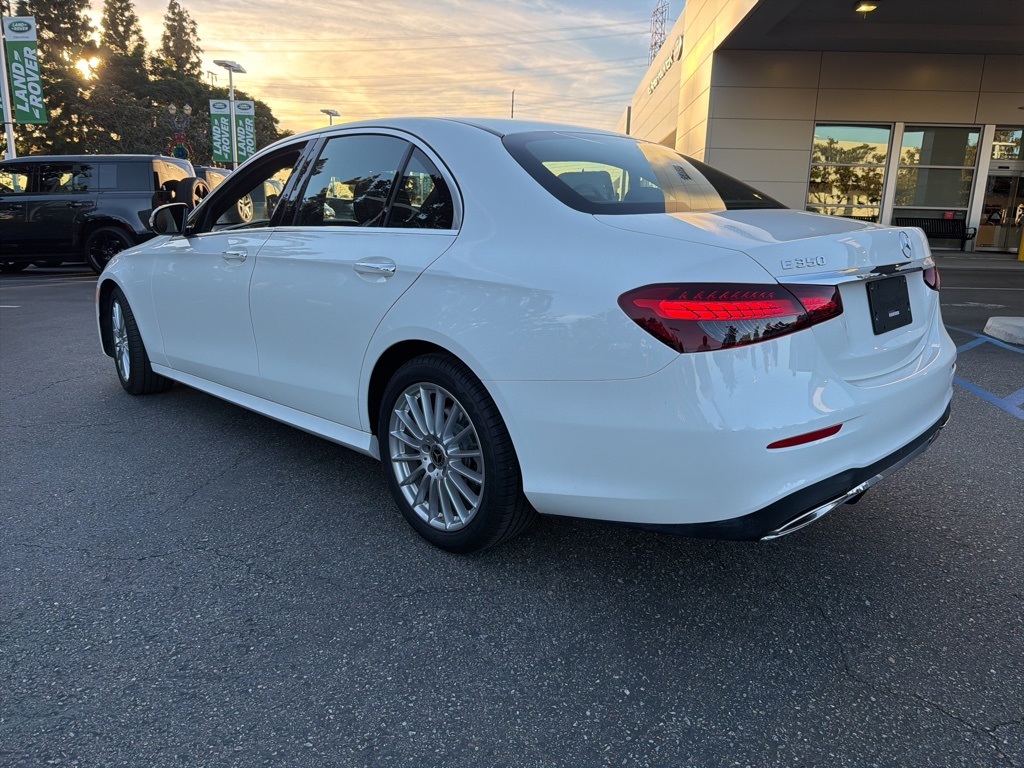 2022 Mercedes Benz E 350 photo 4