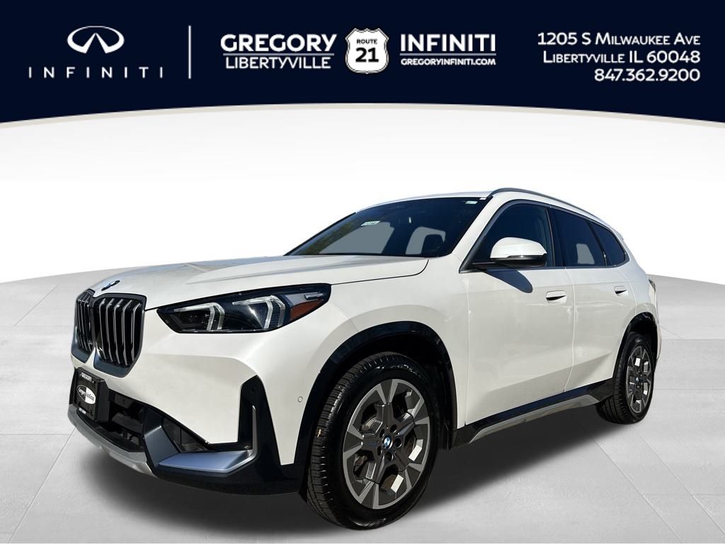 2025 BMW X1 28i's photo