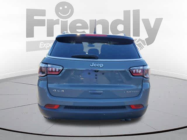 2022 Jeep Compass Limited photo 3