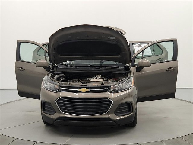 2022 Chevrolet Trax LS photo 10