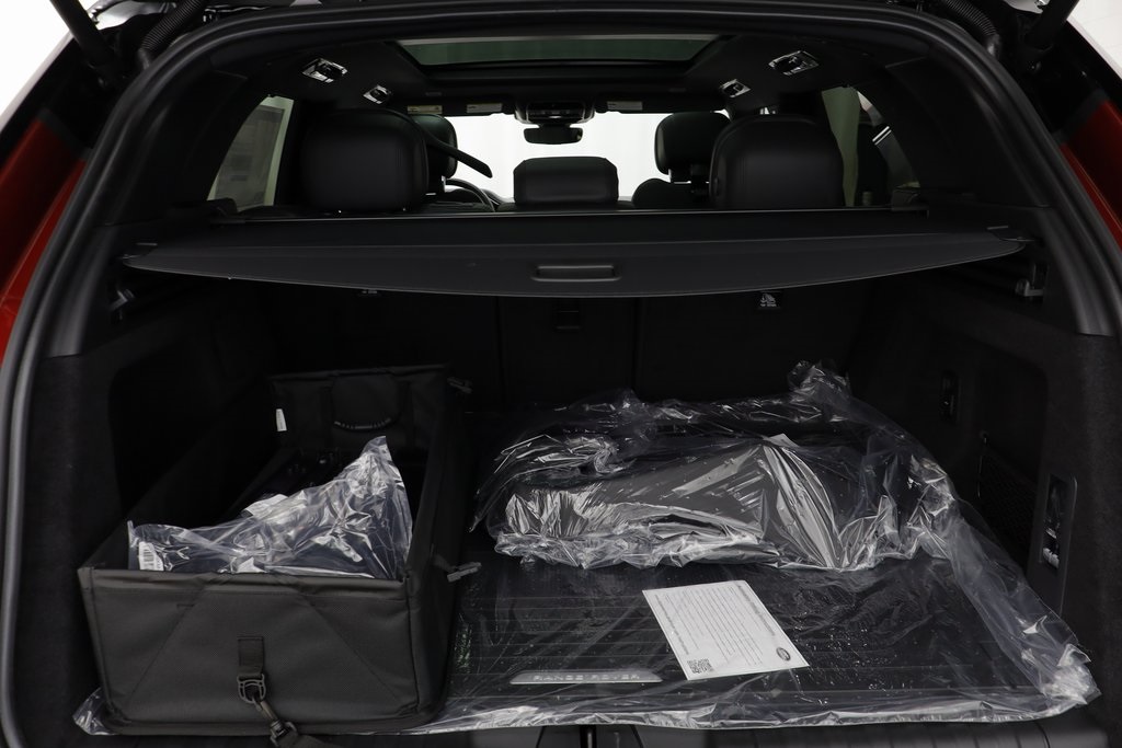 2025 Land Rover Range Rover Sport SE photo 14
