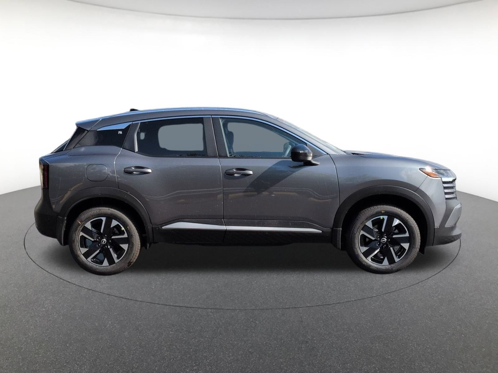 2026 Nissan Kicks SV photo 4