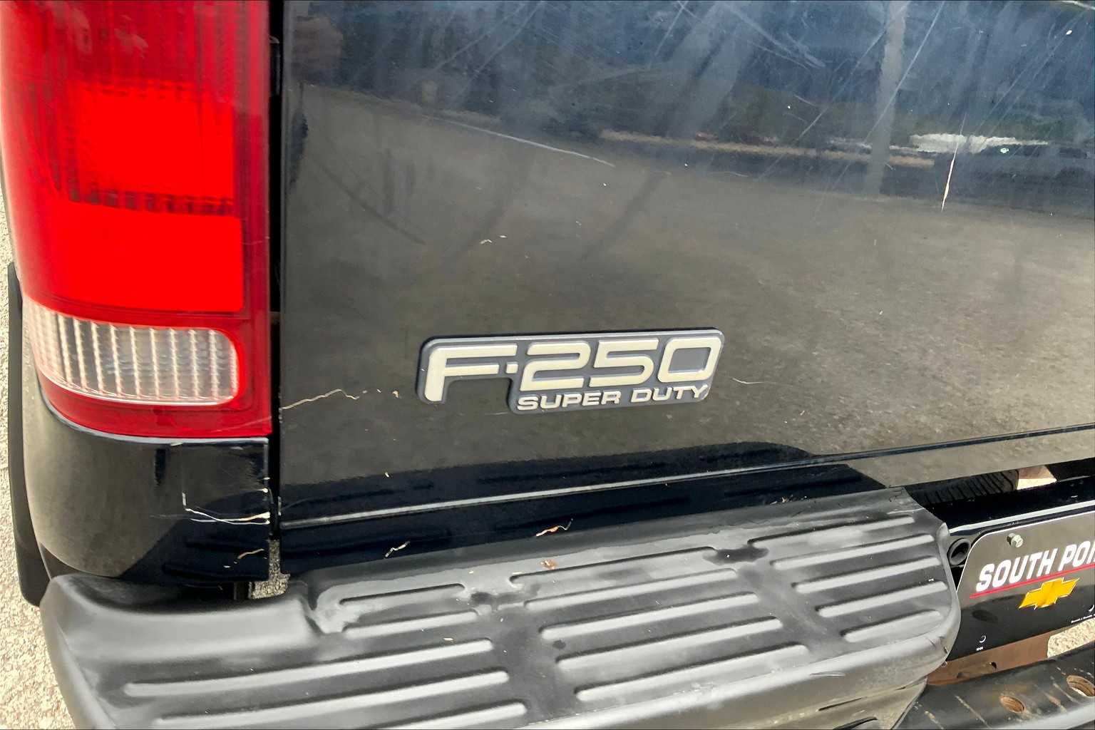 2003 Ford F-250 XLT photo 27