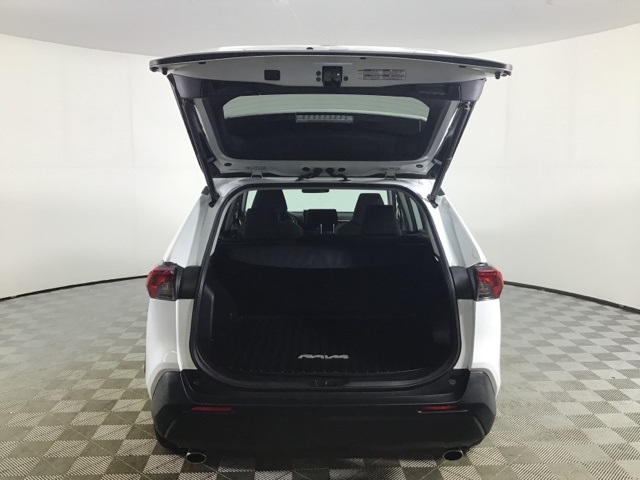 2022 Toyota RAV4 XLE photo 21