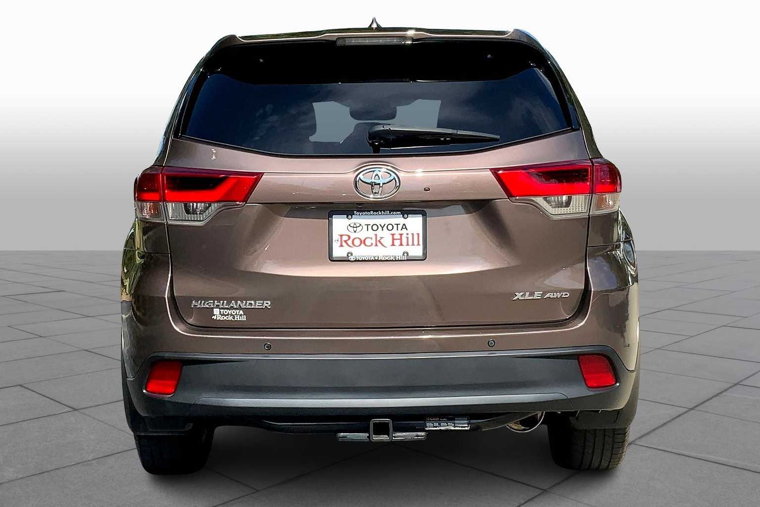 2017 Toyota Highlander XLE photo 4