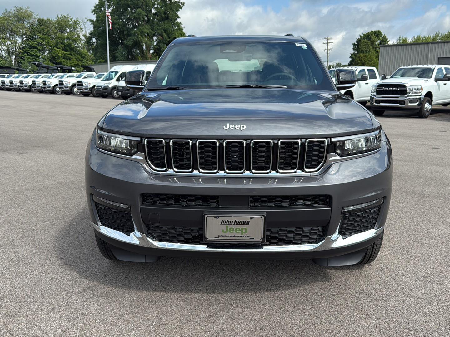 2025 Jeep Grand Cherokee Limited photo 14