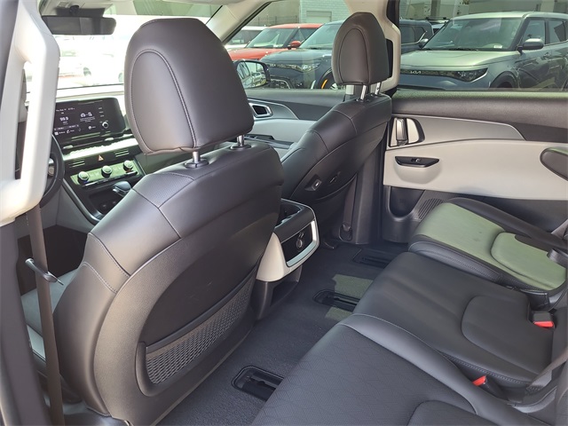 2022 Kia Carnival LXS photo 11