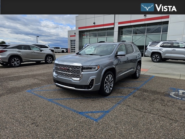 2023 GMC Acadia Denali's photo