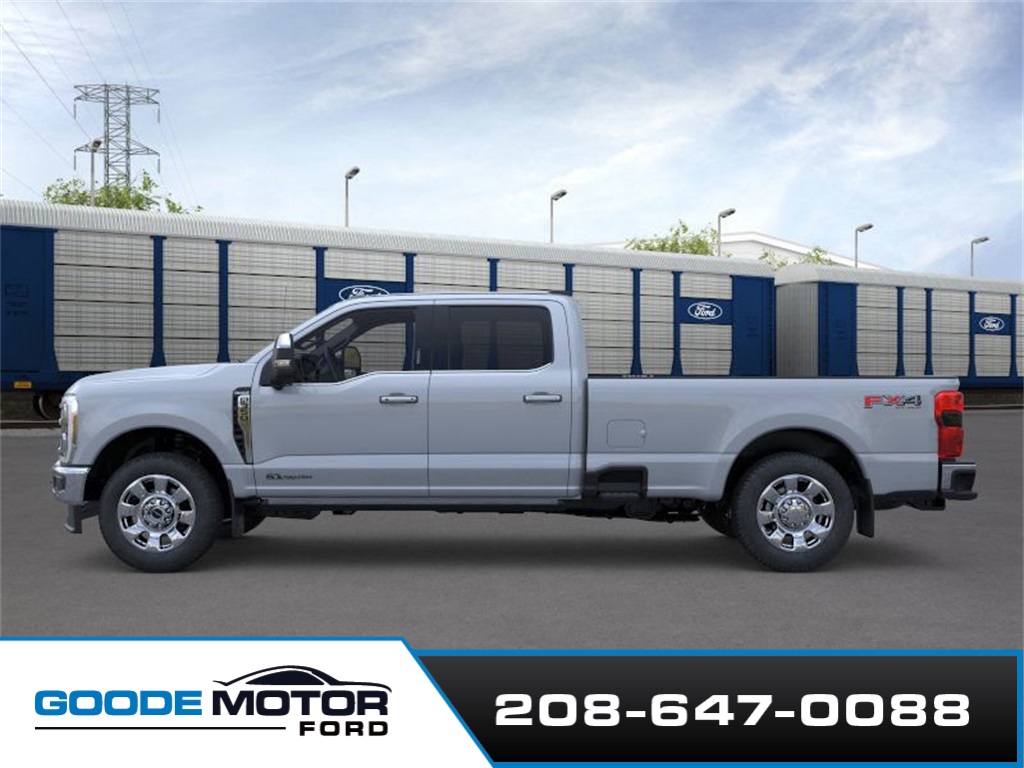 2026 Ford F-350 King Ranch photo 3