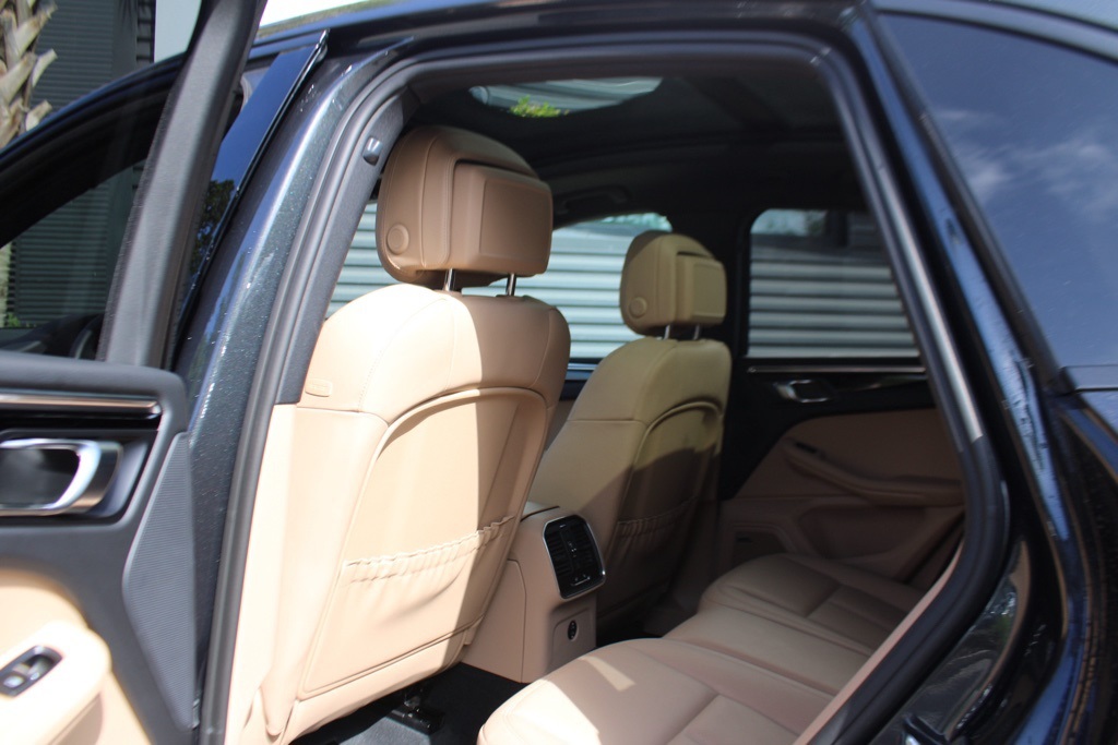 2024 Porsche Macan Base photo 31