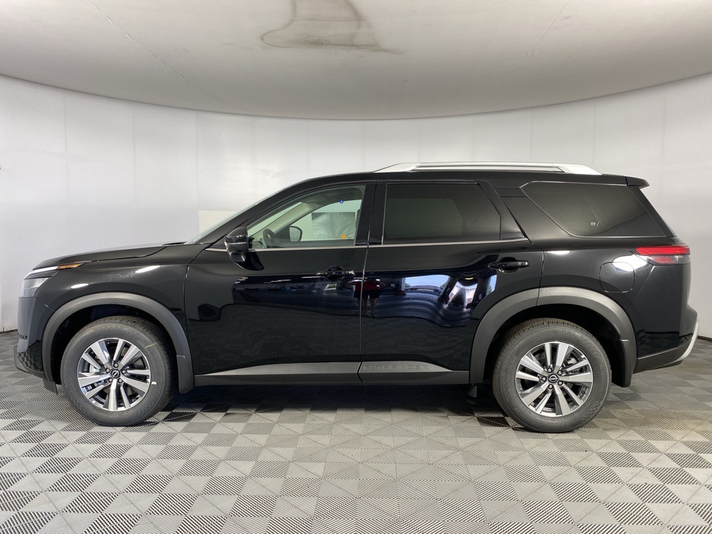 2025 Nissan Pathfinder SL photo 2