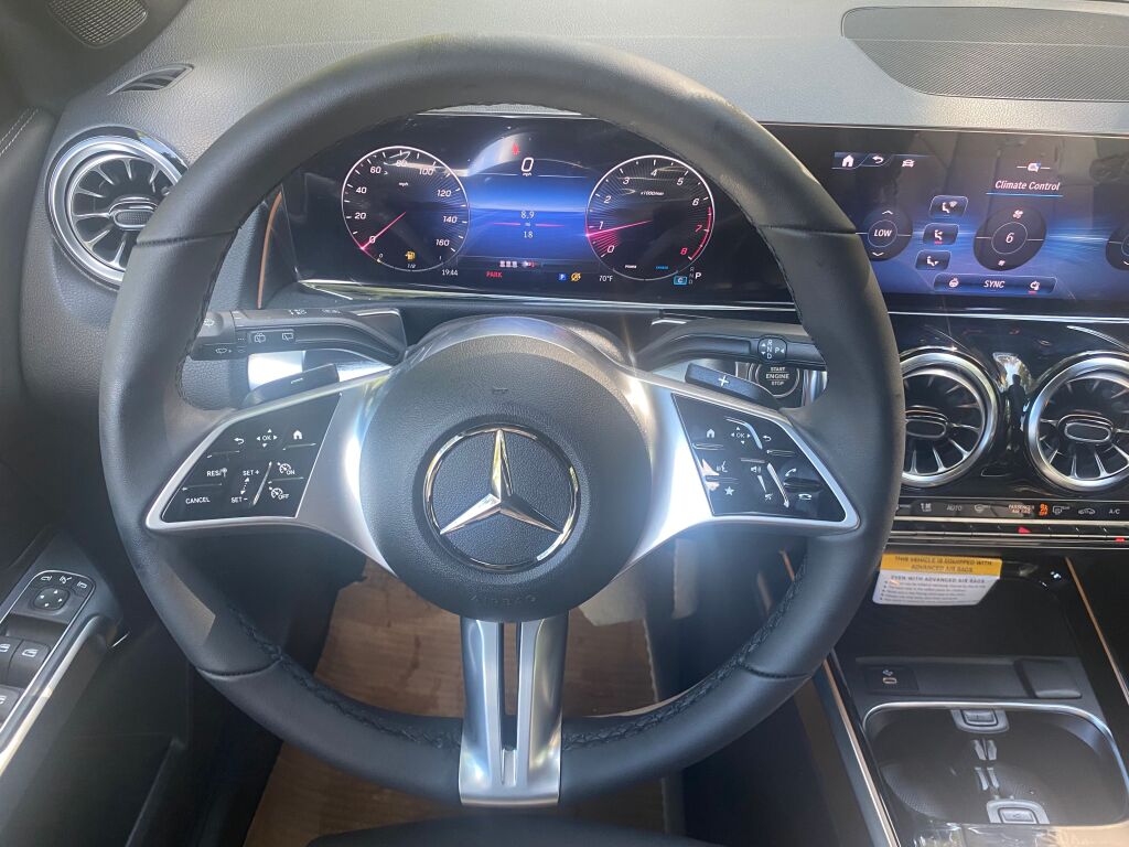 2026 Mercedes Benz GLB 250 4MATIC photo 11