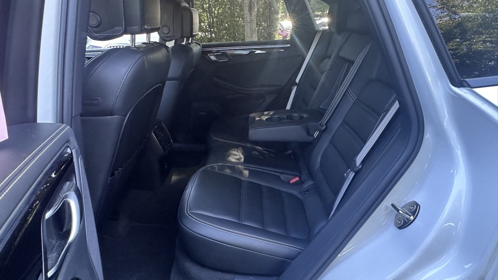 2023 Porsche Macan S photo 6
