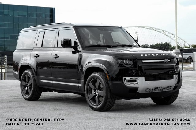 2025 Land Rover Defender 130 S photo 4